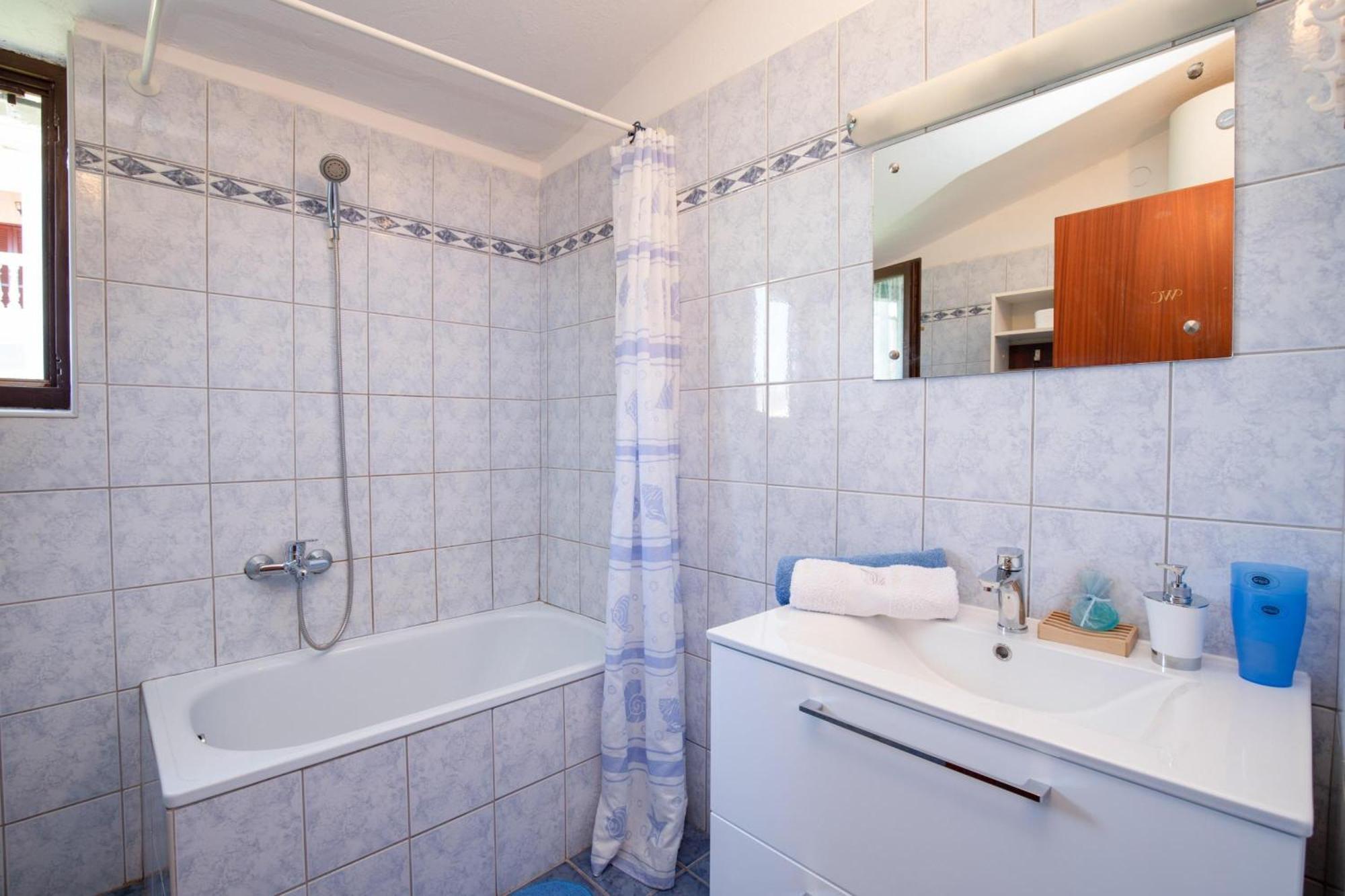 Apartments Brankica Island - Happy Rentals วานตาชิชี ภายนอก รูปภาพ